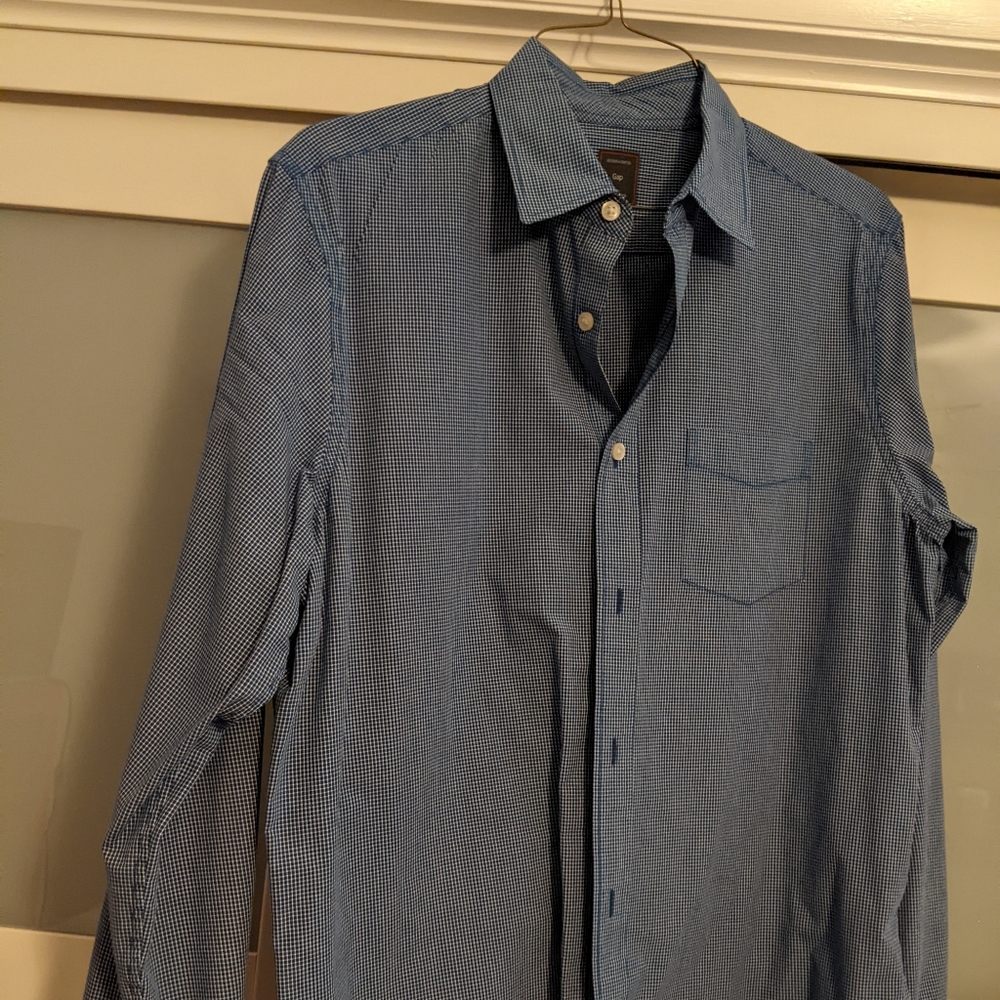 Mens dark blue dress shirt, Gap size Large